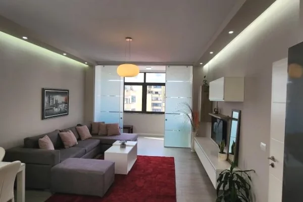 Qera | Apartament 1 + 1 | Rruga e Kavajës | 850 €/muaj