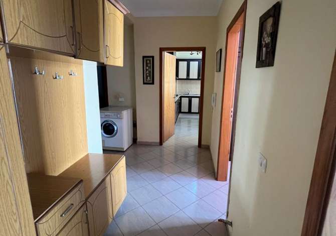 Shtepi ne shitje Apartament ne Tirane, 2+1, Mobilimi E mobiluar, Pagesa 110,000  Euro.