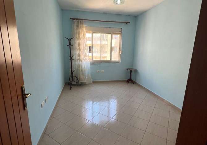 Shtepi ne shitje Apartament ne Tirane, 2+1, Mobilimi E mobiluar, Pagesa 110,000  Euro.