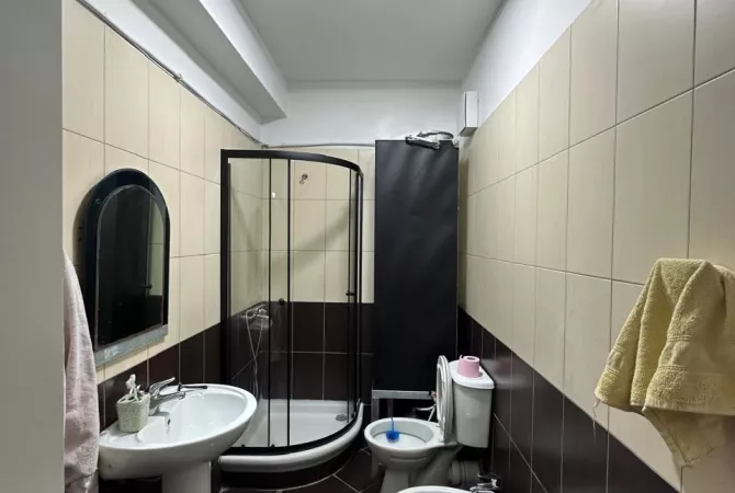 Shtepi me qera 2+1 ne Tirane - 550 Euro