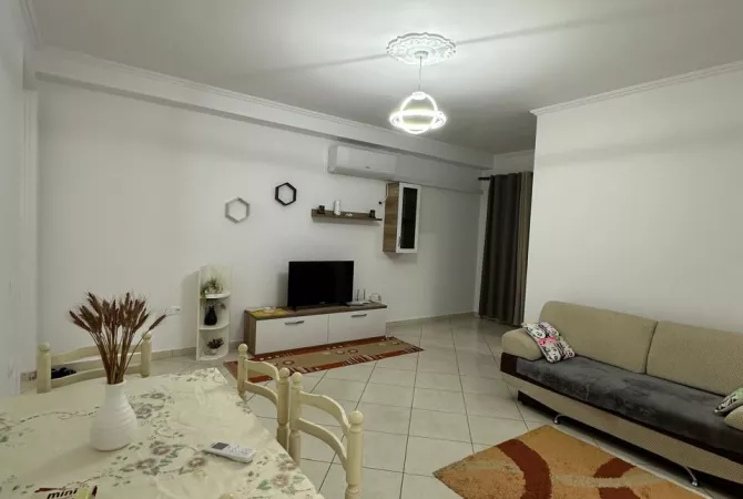 Shtepi me qera 2+1 ne Tirane - 550 Euro