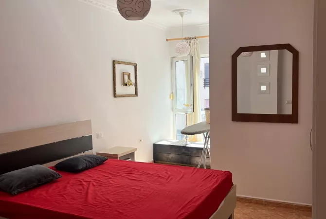 Shtepi me qera 2+1 ne Tirane - 70,000 Leke