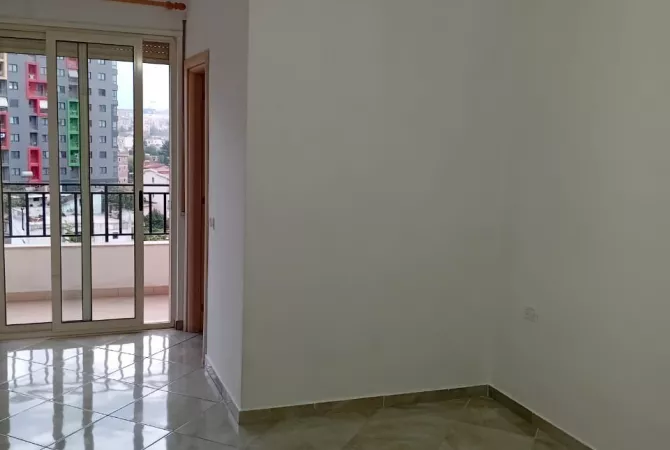 Shtepi me qera 2+1 ne Tirane - 40,000 Leke