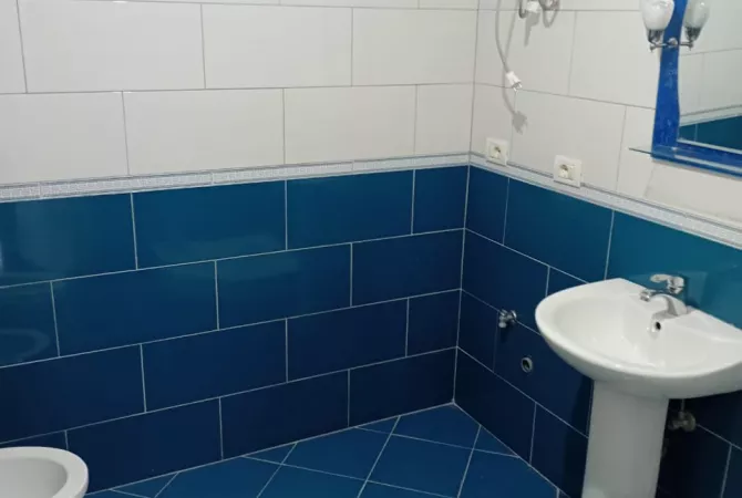 Shtepi me qera 2+1 ne Tirane - 40,000 Leke