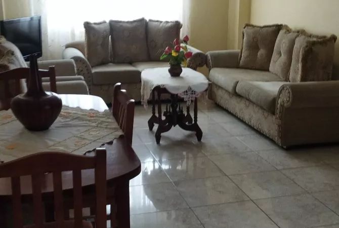 Shtepi me qera 2+1 ne Tirane - 50,000 Leke