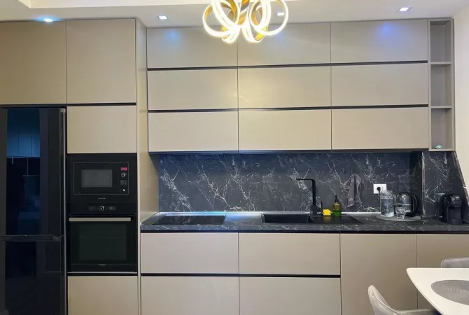 Shtepi me qera Apartament ne Tirane, 2+1, Mobilimi E mobiluar, Pagesa 90,000  Leke.