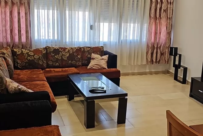 Shtepi me qera 2+1 ne Tirane - 550 Euro