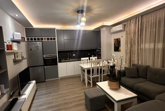 Shtepi me qera 2+1 ne Tirane - 600 Euro