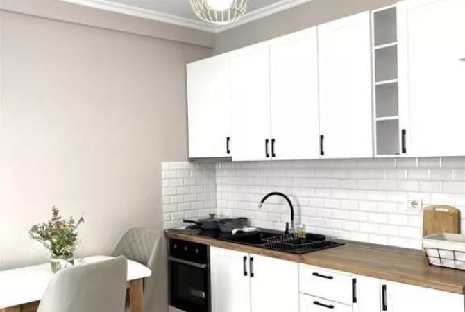 Shtepi me qera Apartament ne Tirane, 1+1, Mobilimi E mobiluar, Pagesa 50,000  Leke.