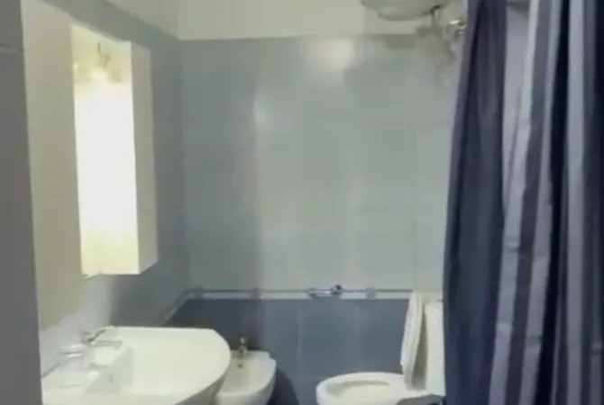 Shtepi me qera Apartament ne Tirane, 1+1, Mobilimi E mobiluar, Pagesa 60,000  Leke.