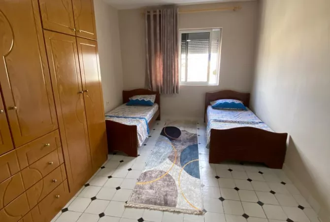 Shtepi me qera Apartament ne Tirane, 2+1, Mobilimi E mobiluar, Pagesa 65,000  Leke.