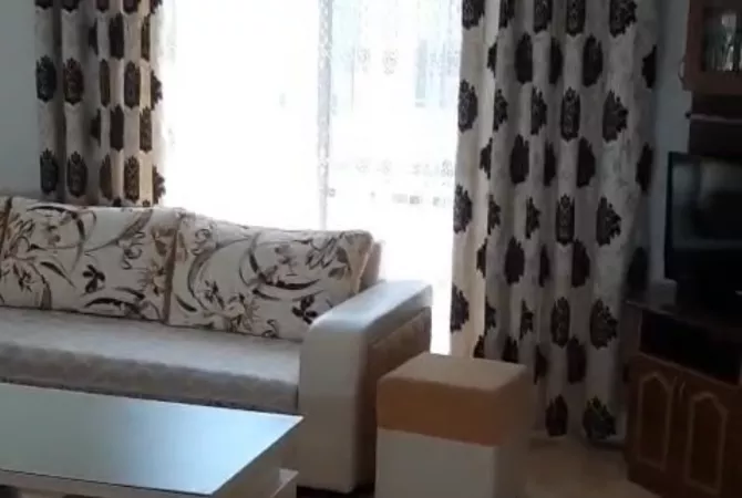 Shtepi me qera 2+1 ne Tirane - 40,000 Leke