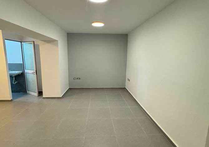 DYQAN PER SHITJE,te  “Shallvaret ” , prane mullirit ,90.000 euro 