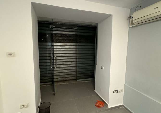 DYQAN PER SHITJE,te  “Shallvaret ” , prane mullirit ,90.000 euro 