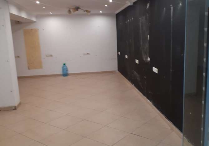 Ambient biznesi me qera 1+1 ne Tirane - 30,000 Leke