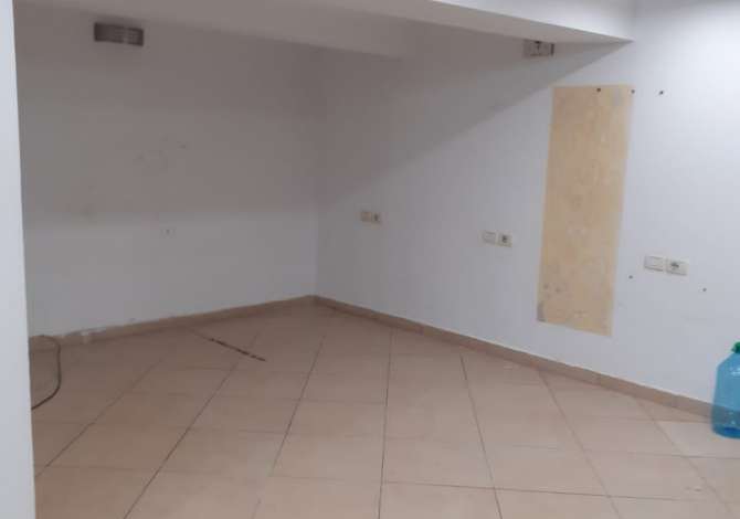 Ambient biznesi me qera 1+1 ne Tirane - 30,000 Leke