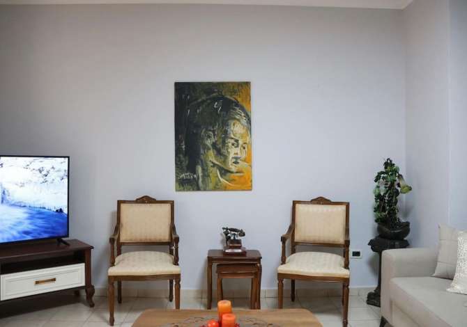 Shtepi me qera Apartament ne Tirane, 2+1, Mobilimi E mobiluar, Pagesa 600  Euro.