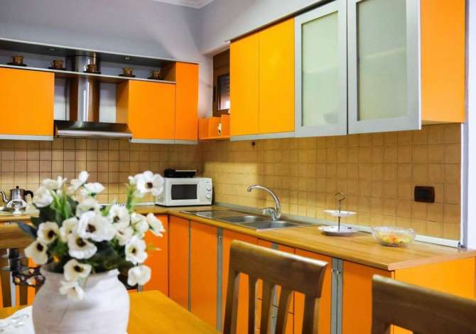 Shtepi me qera Apartament ne Tirane, 2+1, Mobilimi E mobiluar, Pagesa 600  Euro.