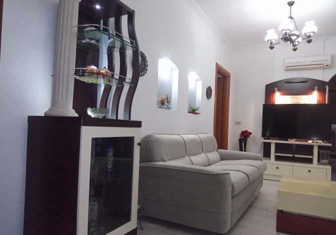Shtepi me qera 2+1 ne Tirane - 600 Euro
