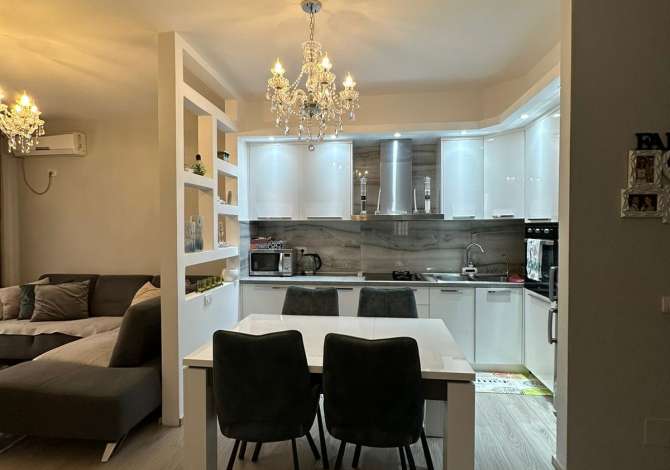 Shtepi me qera 2+1 ne Tirane - 5,500 Euro