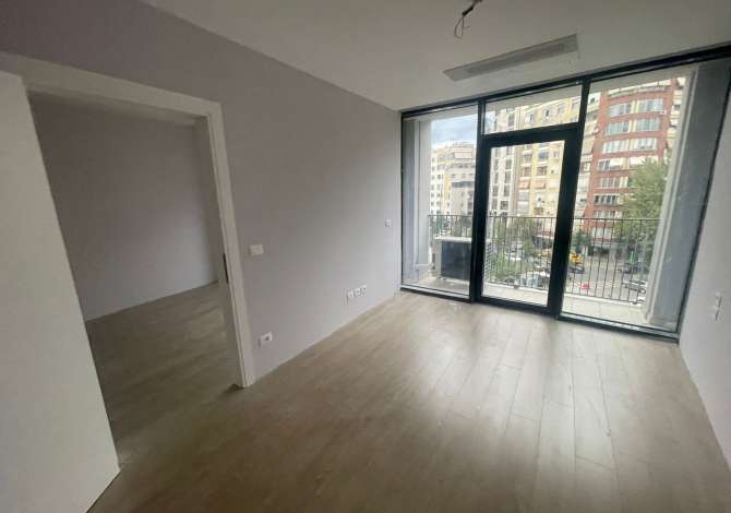 Ambient biznesi me qera 3+1 ne Tirane - 80,000 Leke