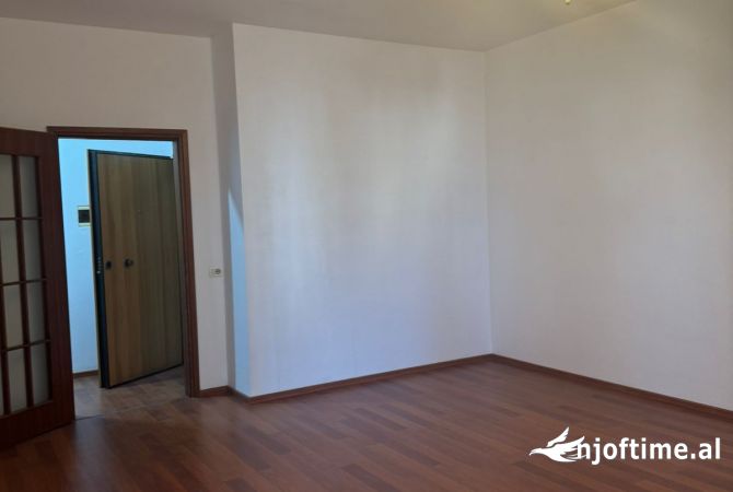 Shtepi me qera 2+1 ne Tirane - 600 Euro
