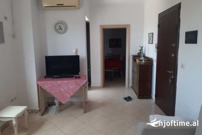 Shtepi me qera 2+1 ne Tirane - 60,000 Leke