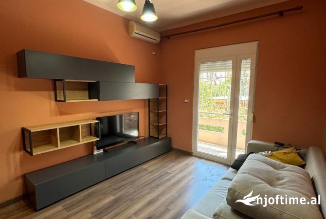 Shtepi me qera 1+1 ne Tirane - 550 Euro