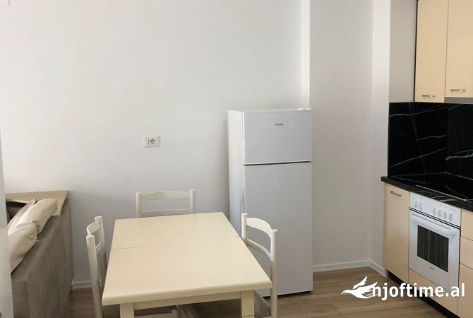 Shtepi me qera 2+1 ne Tirane - 50,000 Leke