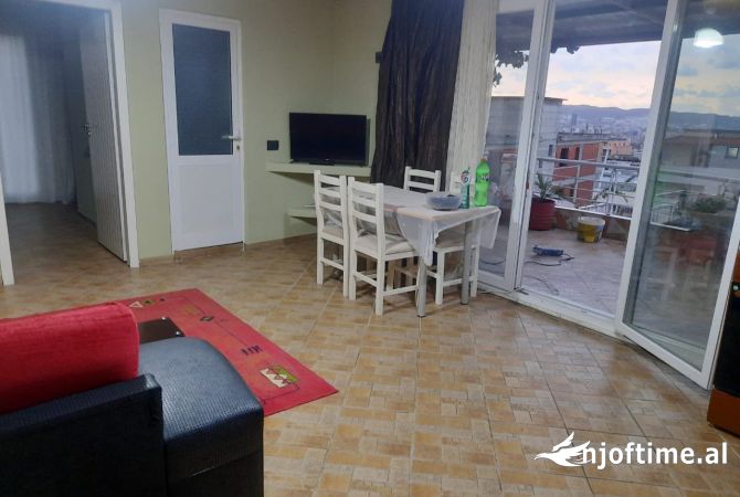 Shtepi me qera 1+1 ne Tirane - 33,000 Leke