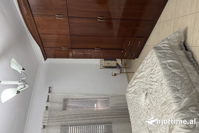 Appartamento in affitto a Tirana 2+1, Arredato