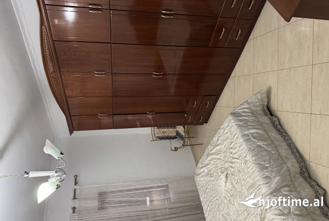 Appartamento in affitto a Tirana 2+1, Arredato