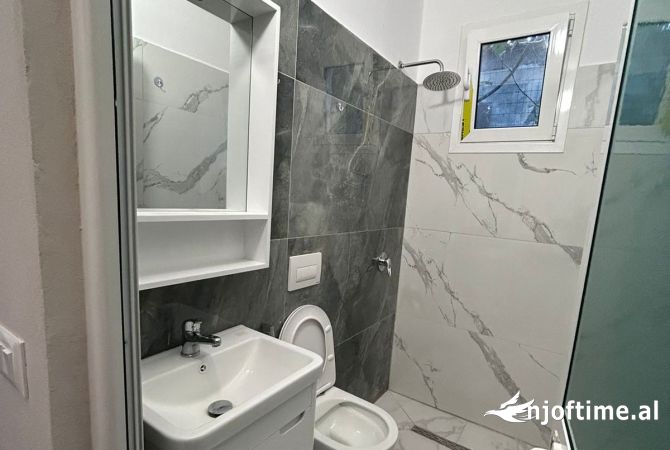 Shtepi me qera Apartament ne Tirane, 1+1, Mobilimi E mobiluar, Pagesa 35,000  Leke.