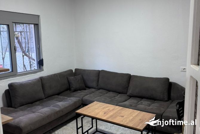 Shtepi me qera 1+1 ne Tirane - 400 Euro