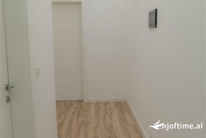 Shtepi me qera Apartament ne Tirane, 2+1, Mobilimi E mobiluar, Pagesa 650  Euro.