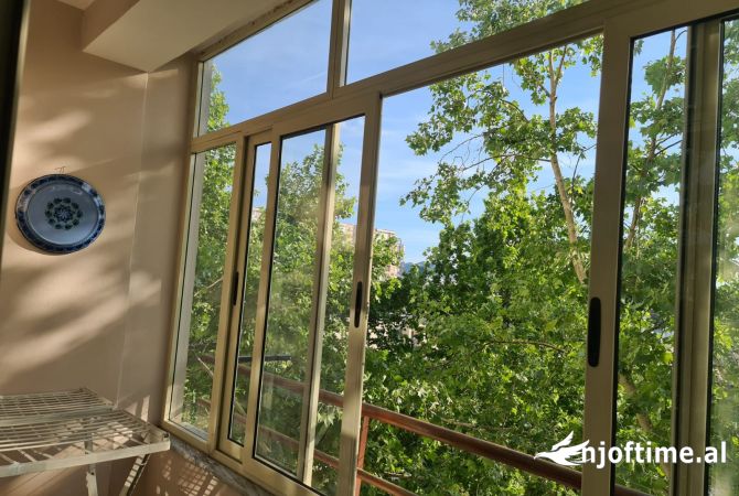 Shtepi me qera Apartament ne Tirane, 1+1, Mobilimi E mobiluar, Pagesa 450  Euro.