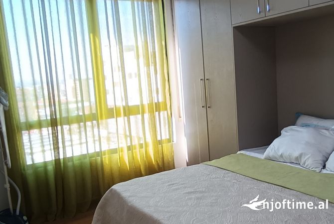 Shtepi me qera Apartament ne Tirane, 1+1, Mobilimi E mobiluar, Pagesa 50,000  Leke.