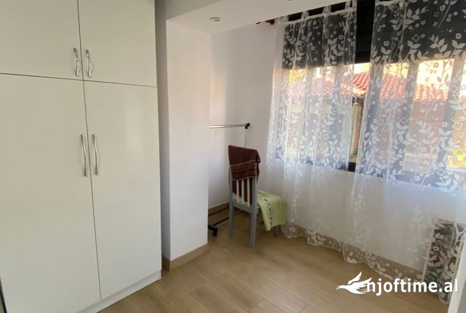 Shtepi me qera Apartament ne Tirane, 1+1, Mobilimi E mobiluar, Pagesa 600  Euro.