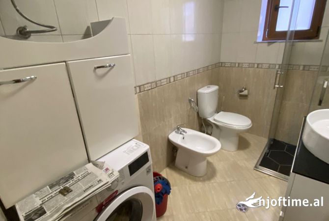 Shtepi me qera Apartament ne Tirane, 1+1, Mobilimi E mobiluar, Pagesa 600  Euro.