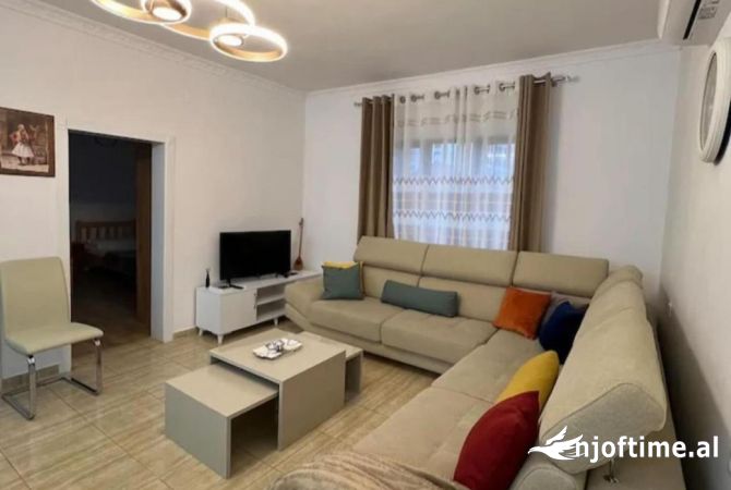 Shtepi me qera 2+1 ne Tirane - 500 Euro