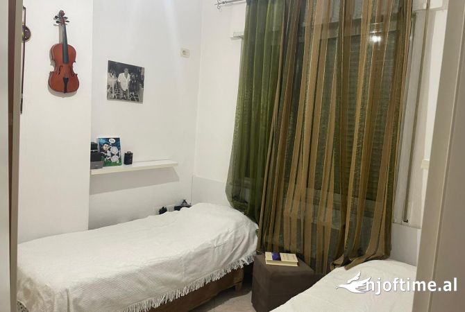 Shtepi me qera Apartament ne Tirane, 2+1, Mobilimi E mobiluar, Pagesa 500  Euro.