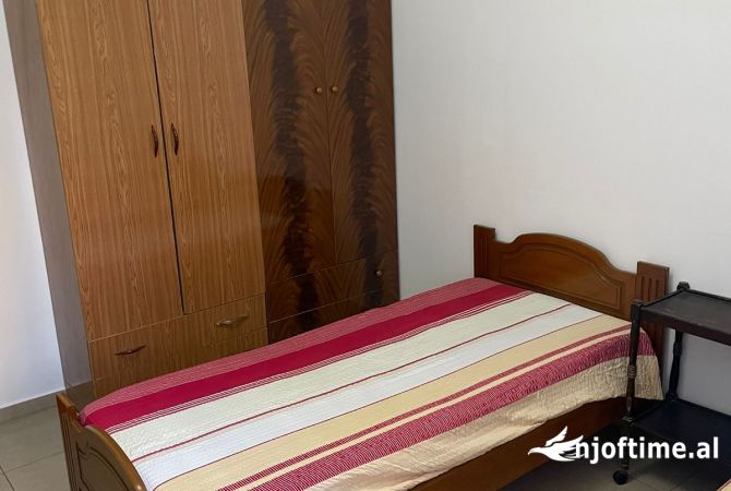 Shtepi me qera 1+1 ne Tirane - 32,000 Leke
