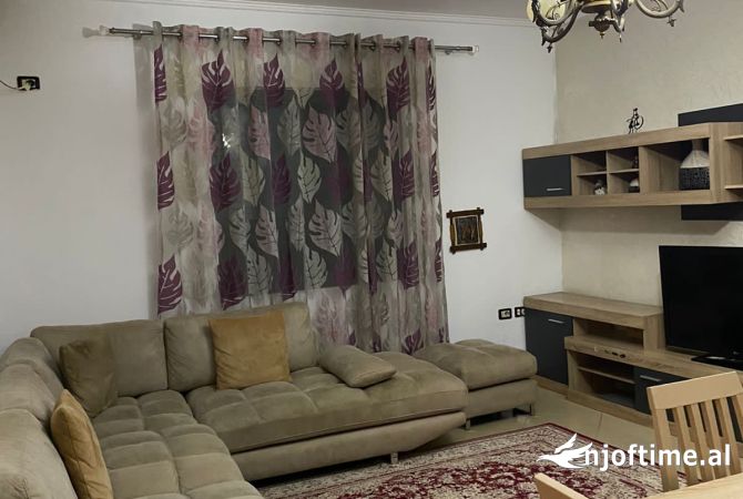 Shtepi me qera 2+1 ne Tirane - 50,000 Leke