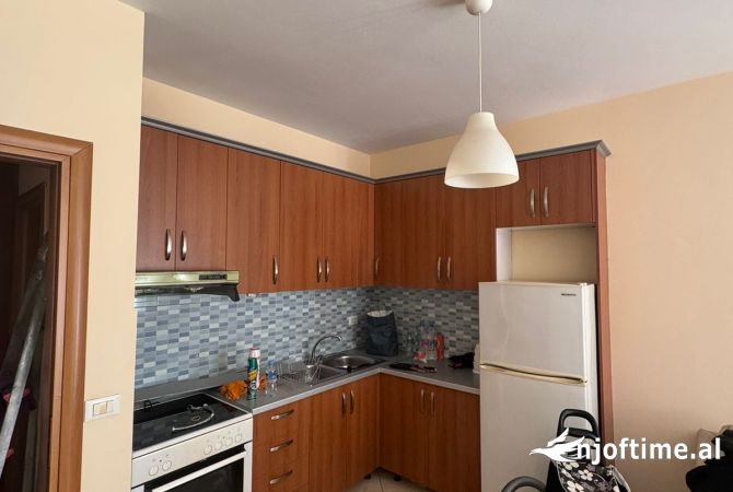 Shtepi me qera 1+1 ne Tirane - 450 Euro