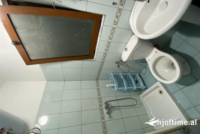 Shtepi me qera Shtepi Private ne Tirane, 2+1, Mobilimi E mobiluar, Pagesa 45,000  Leke.