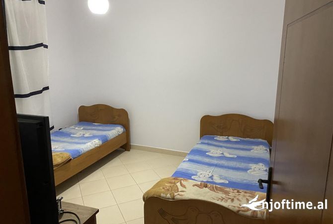 Shtepi me qera Shtepi Private ne Tirane, 2+1, Mobilimi E mobiluar, Pagesa 45,000  Leke.