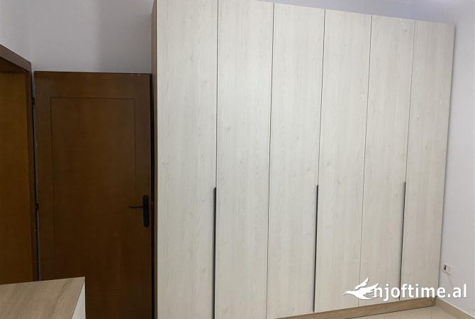 Shtepi me qera Shtepi Private ne Tirane, 2+1, Mobilimi E mobiluar, Pagesa 45,000  Leke.