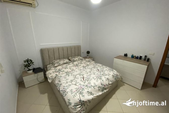 Shtepi me qera Shtepi Private ne Tirane, 2+1, Mobilimi E mobiluar, Pagesa 45,000  Leke.