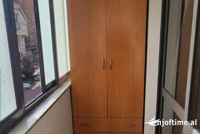 Shtepi me qera Shtepi Private ne Tirane, 1+1, Mobilimi E mobiluar, Pagesa 43,000  Leke.