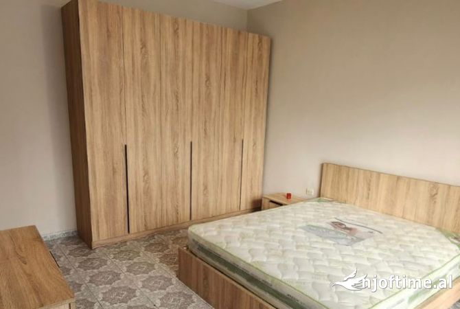 Shtepi me qera 1+1 ne Tirane - 43,000 Leke